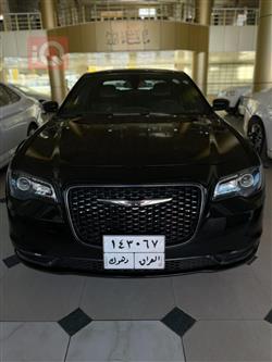 کرایسلەر 300
